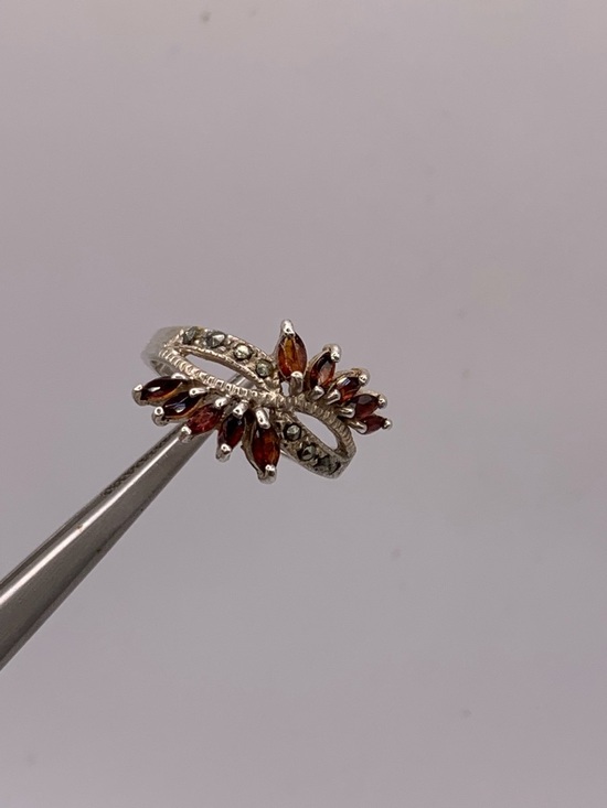 Jewelry - Vintage sterling silver garnet Marcasite ring size 9
